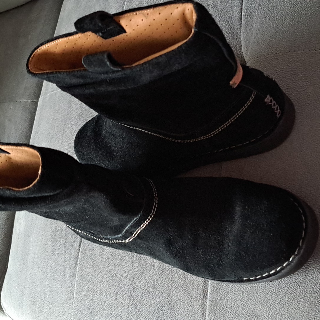 Clarks Suede 9